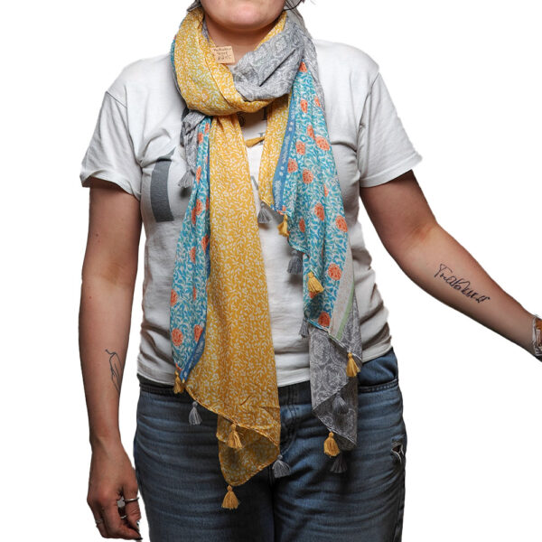 scarf yellow, blue