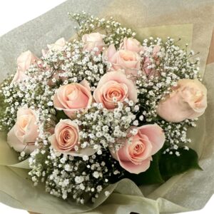 blush pink roses and baby's breath bouquet